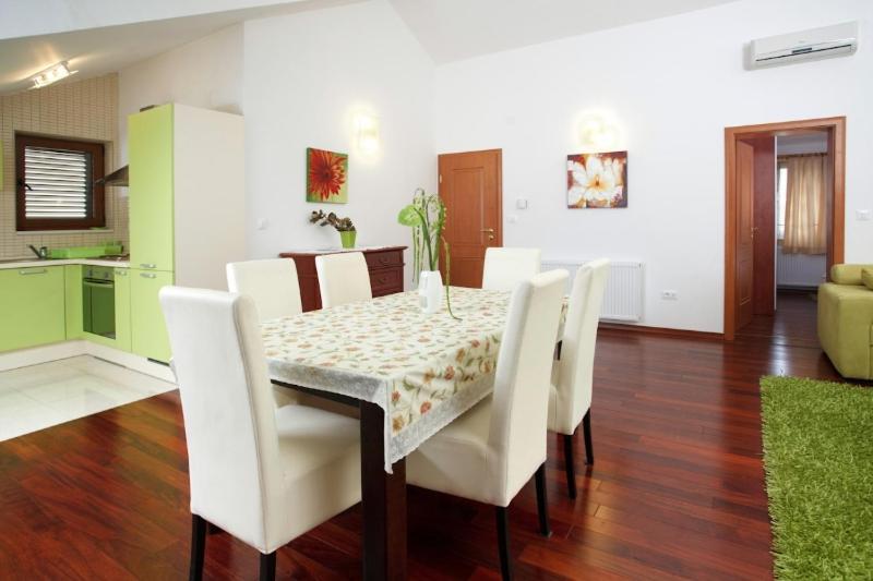 Apartments Tisno - Villa Mare Exterior photo