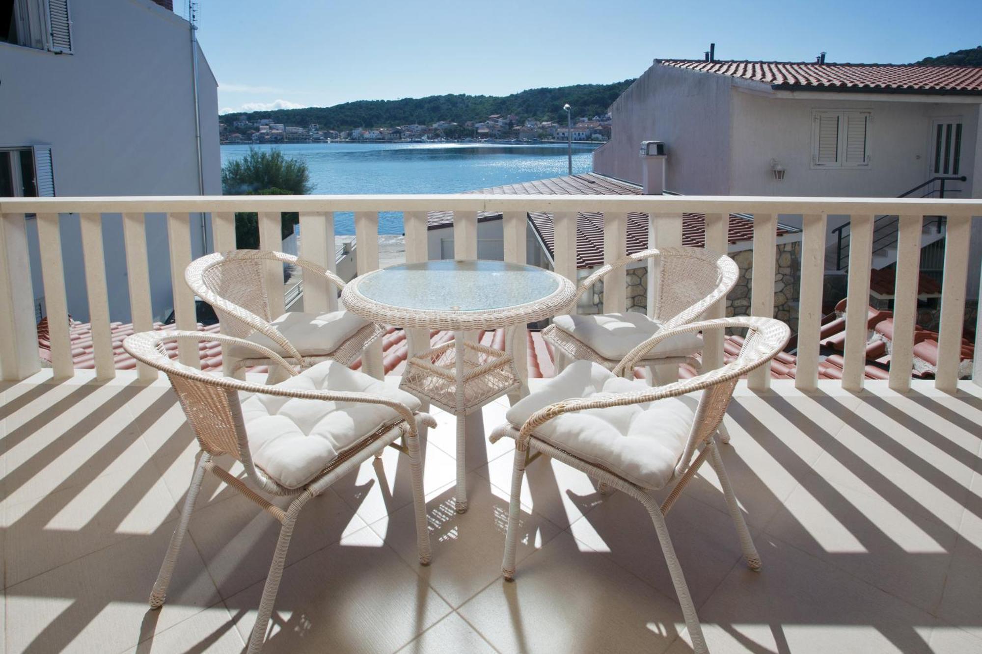 Apartments Tisno - Villa Mare Exterior photo