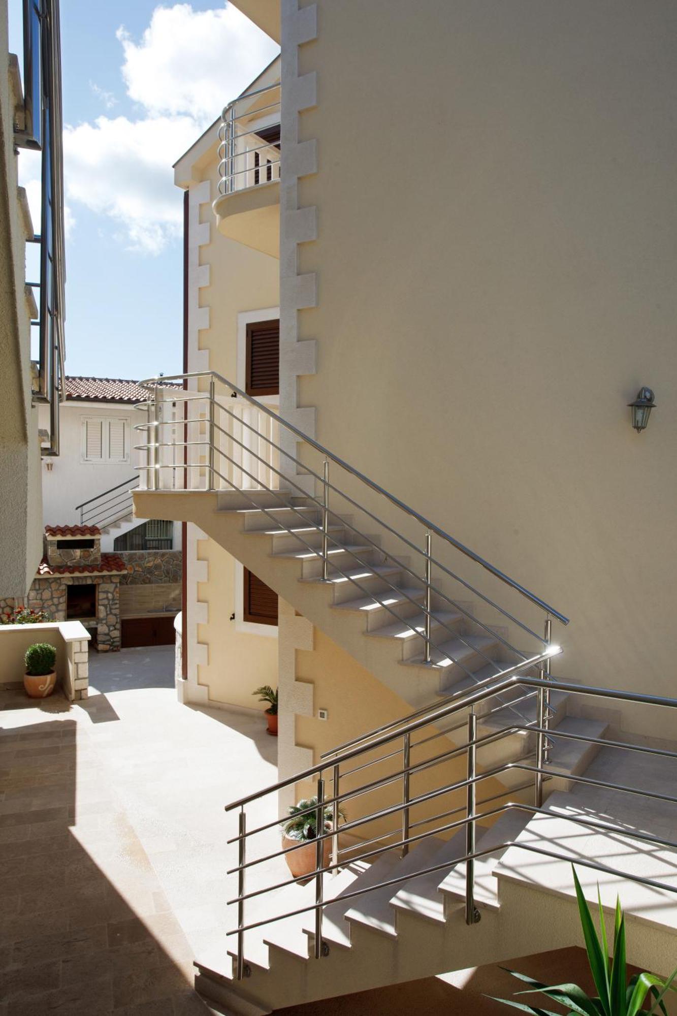 Apartments Tisno - Villa Mare Exterior photo