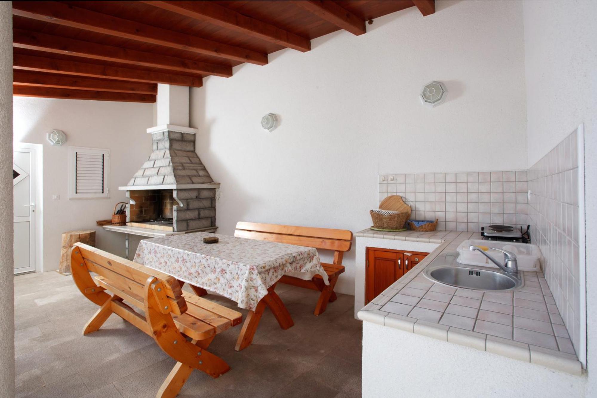 Apartments Tisno - Villa Mare Exterior photo