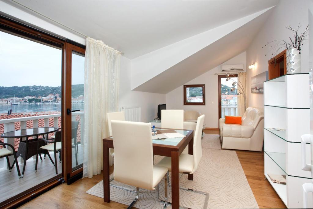 Apartments Tisno - Villa Mare Room photo